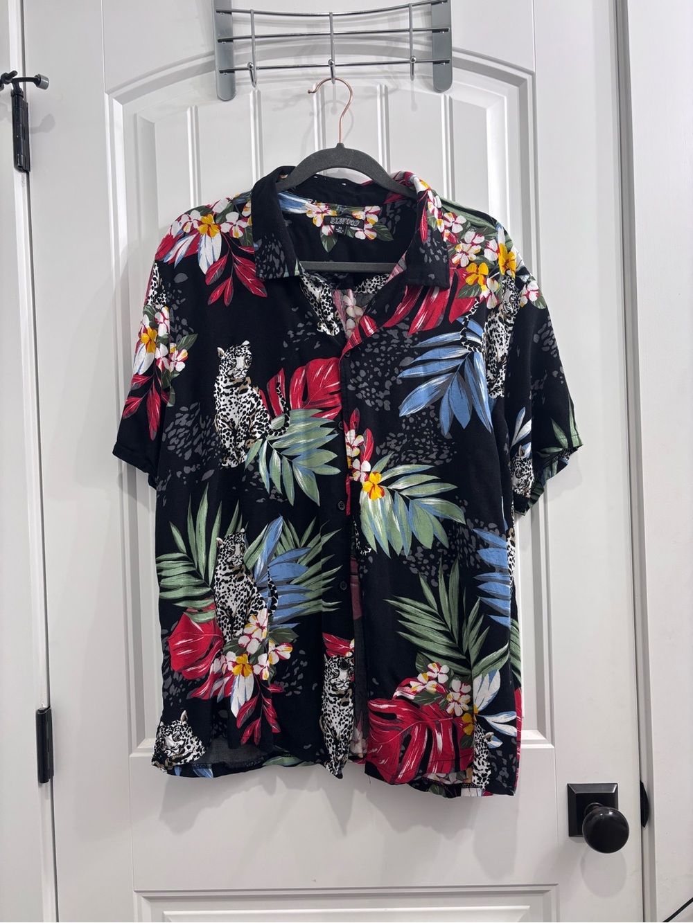 Men's Black Tropical Floral & Foliage Short-Sleeve Button-Up Shirt